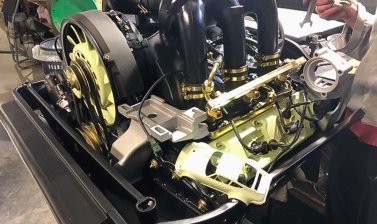 Bild: Motor & Getriebe (motor01.jpg) 